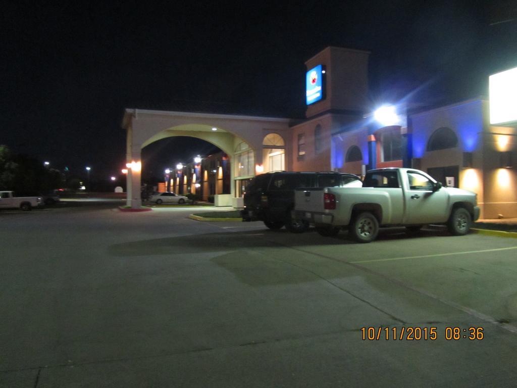 Executive Inn And Suites Wichita Falls Exterior photo